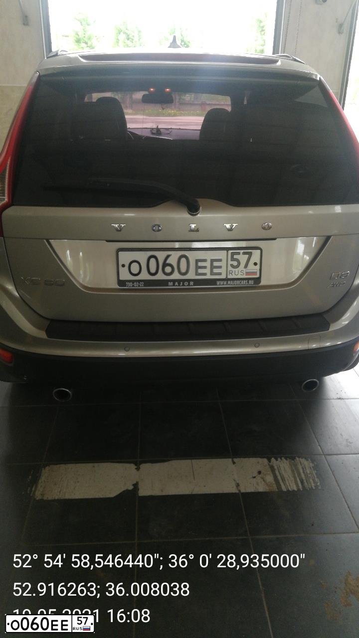 Фото автомобиля VOLVO XC60, 2012 — госномер О060ЕЕ57. Цвет: БЕЖЕВЫЙ