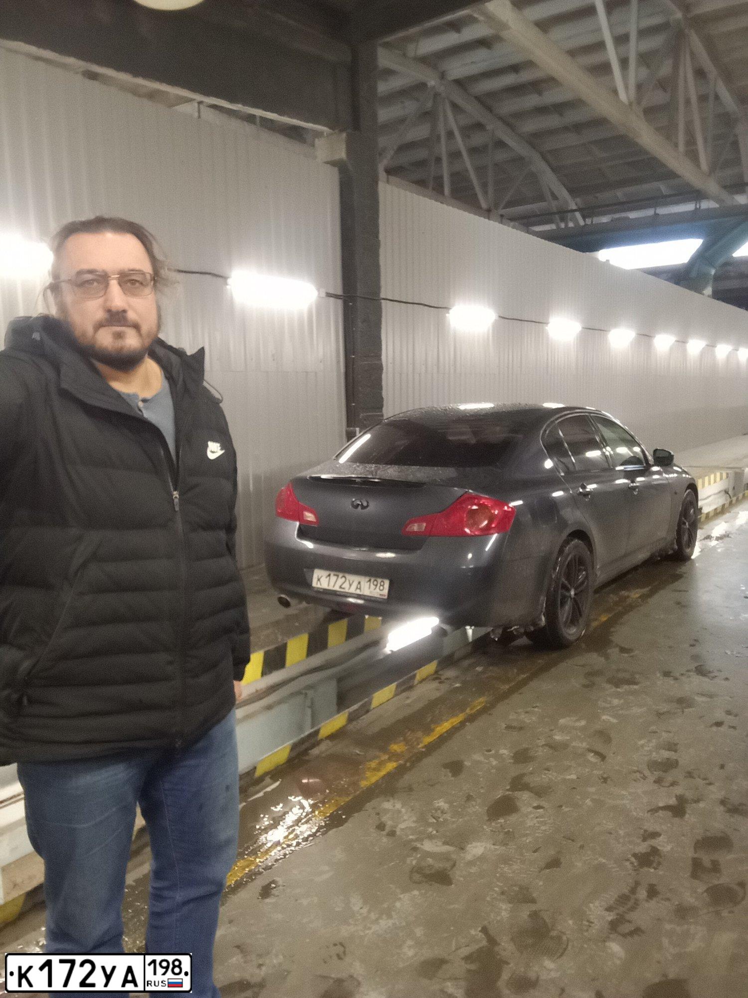 Фото автомобиля INFINITI G37, 2011 — госномер Р344ЕТ550