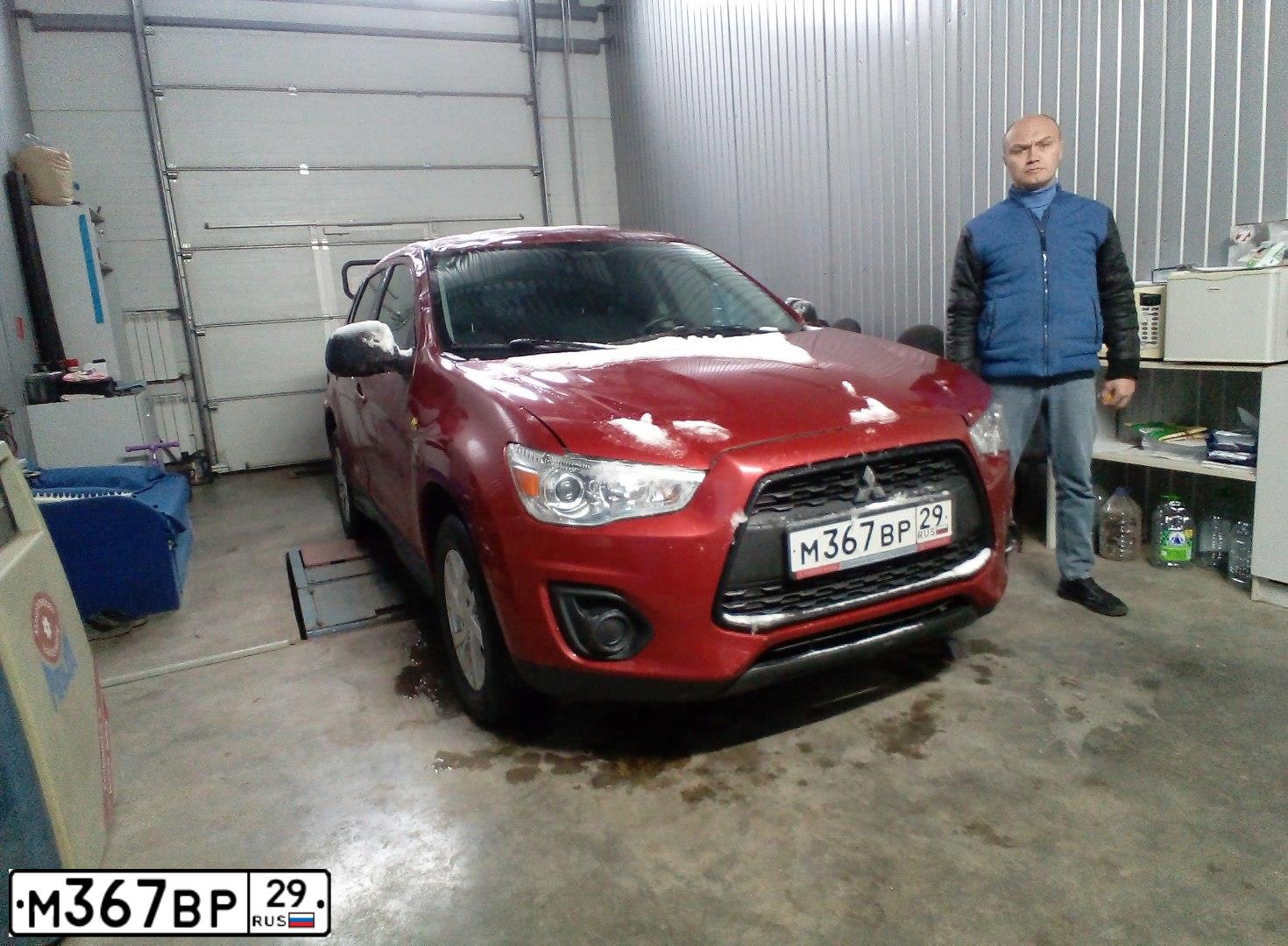 Фото автомобиля MITSUBISHI ASX, 2014 — госномер У101СО43. Цвет: Красный
