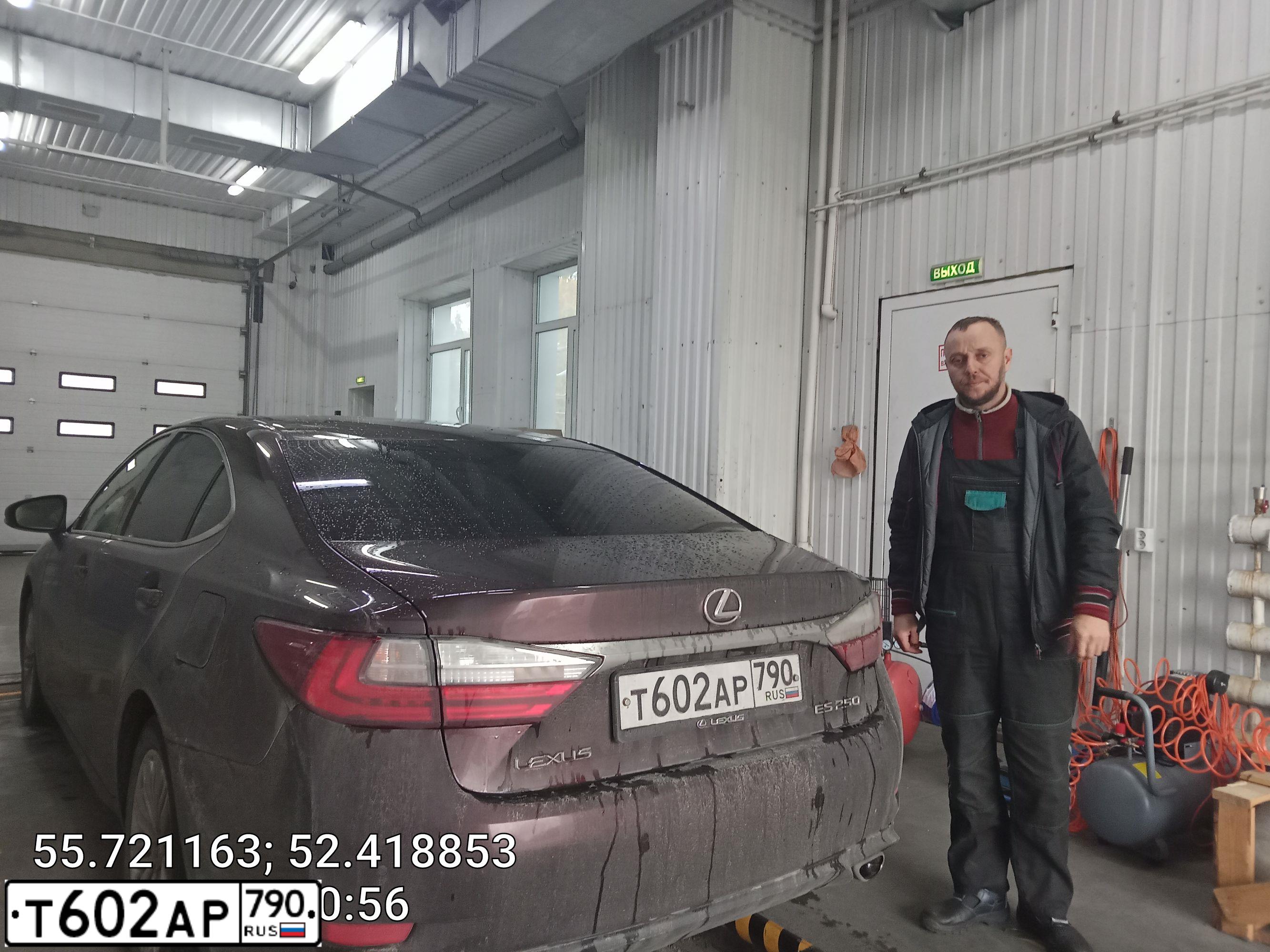 Фото автомобиля ЛЕКСУС ES250, 2016 — госномер М381ЕМ702. Цвет: Коричневый
