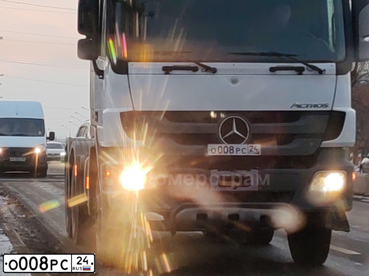 Фото автомобиля MERCEDES-BENZ S63, 2016 — госномер С063МХ193. Цвет: Белый
