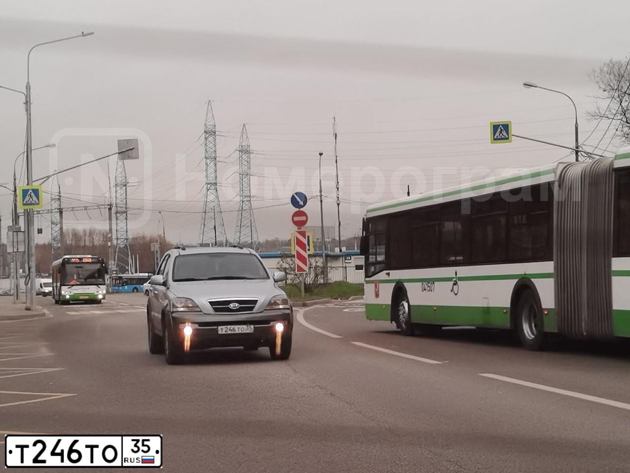 Фото автомобиля KIA SORENTO, 2005 — госномер Т667КО761. Цвет: СВЕТЛО-СИНИЙ