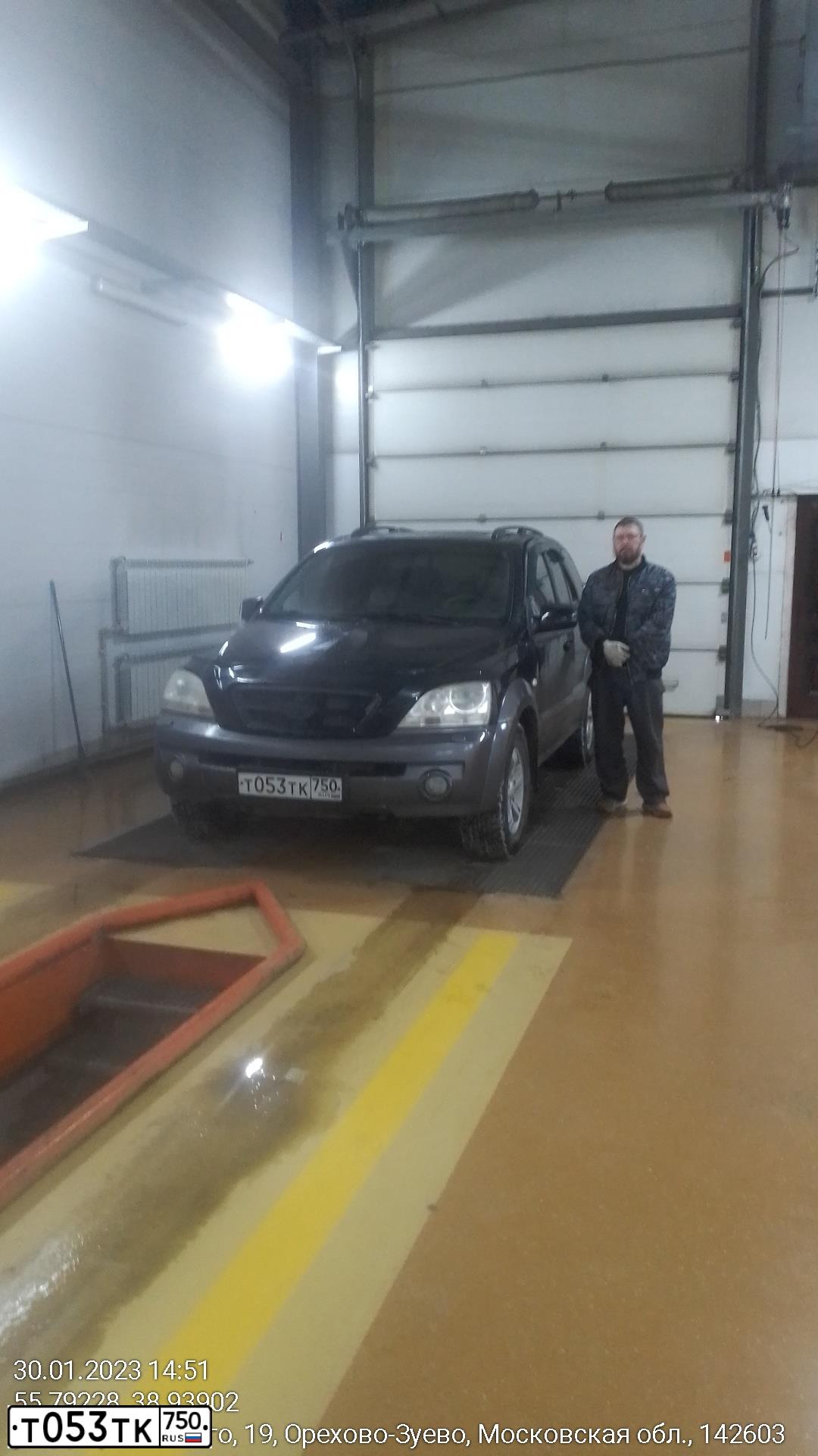 Фото автомобиля KIA SORENTO, 2003 — госномер Р200НР69. Цвет: ЧЕРНЫЙ