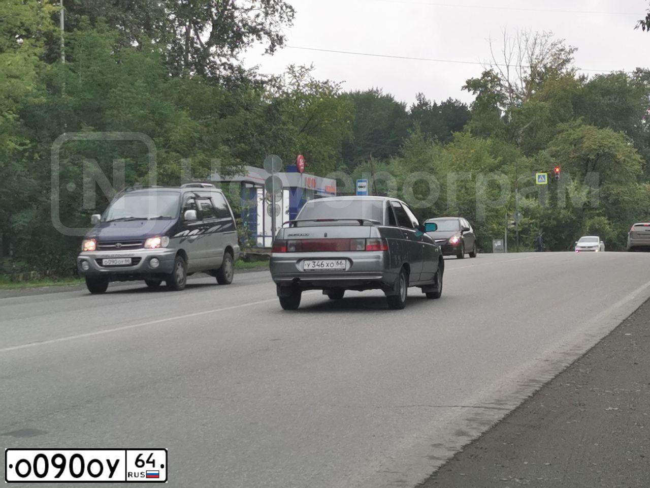 Фото автомобиля OPEL ZAFIRA, 2006 — госномер Е853АР126. Цвет: серебристый