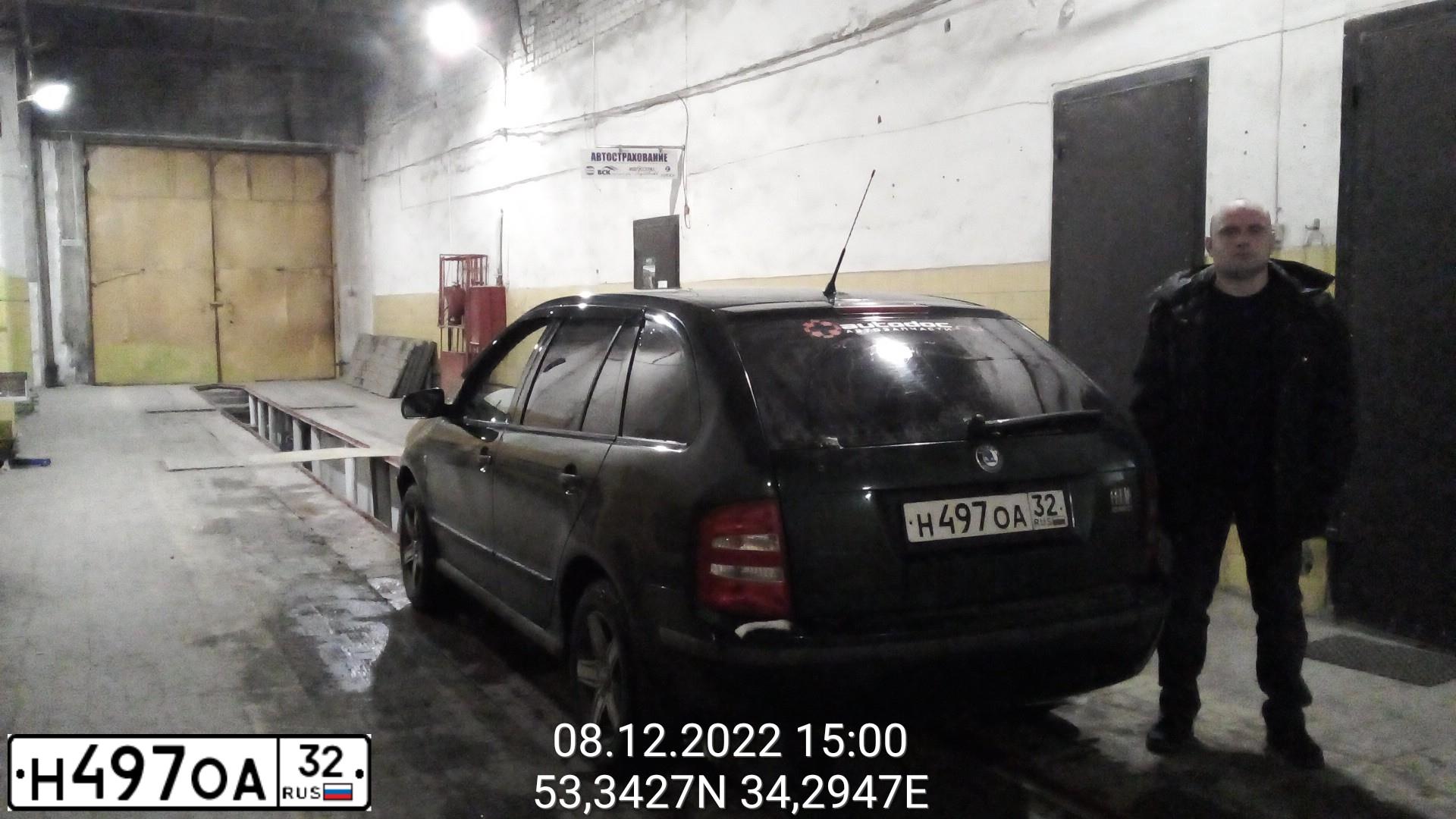 Фото автомобиля SKODA FABIA, 2002 — госномер Н497ОА32. Цвет: ЗЕЛЕНЫЙ