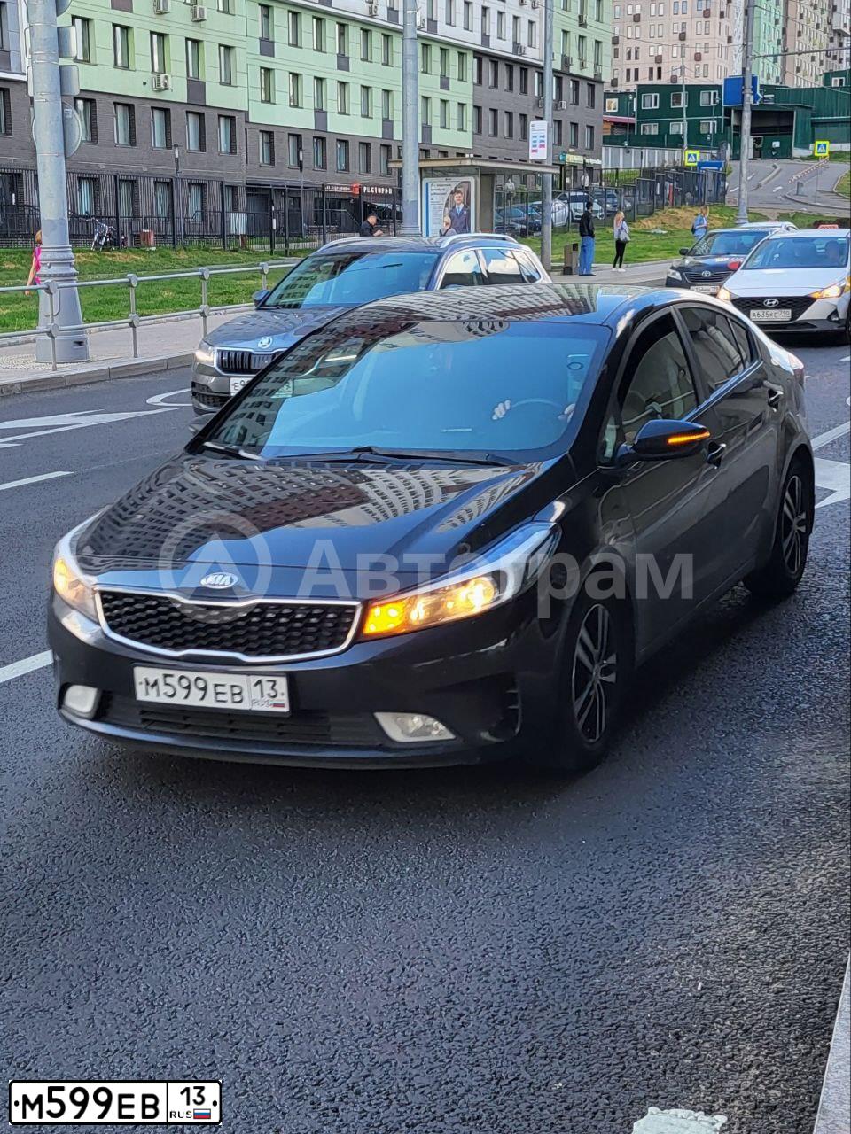 Фото автомобиля KIA CERATO, 2016 — госномер Т555ТЕ190. Цвет: ЧЕРНЫЙ