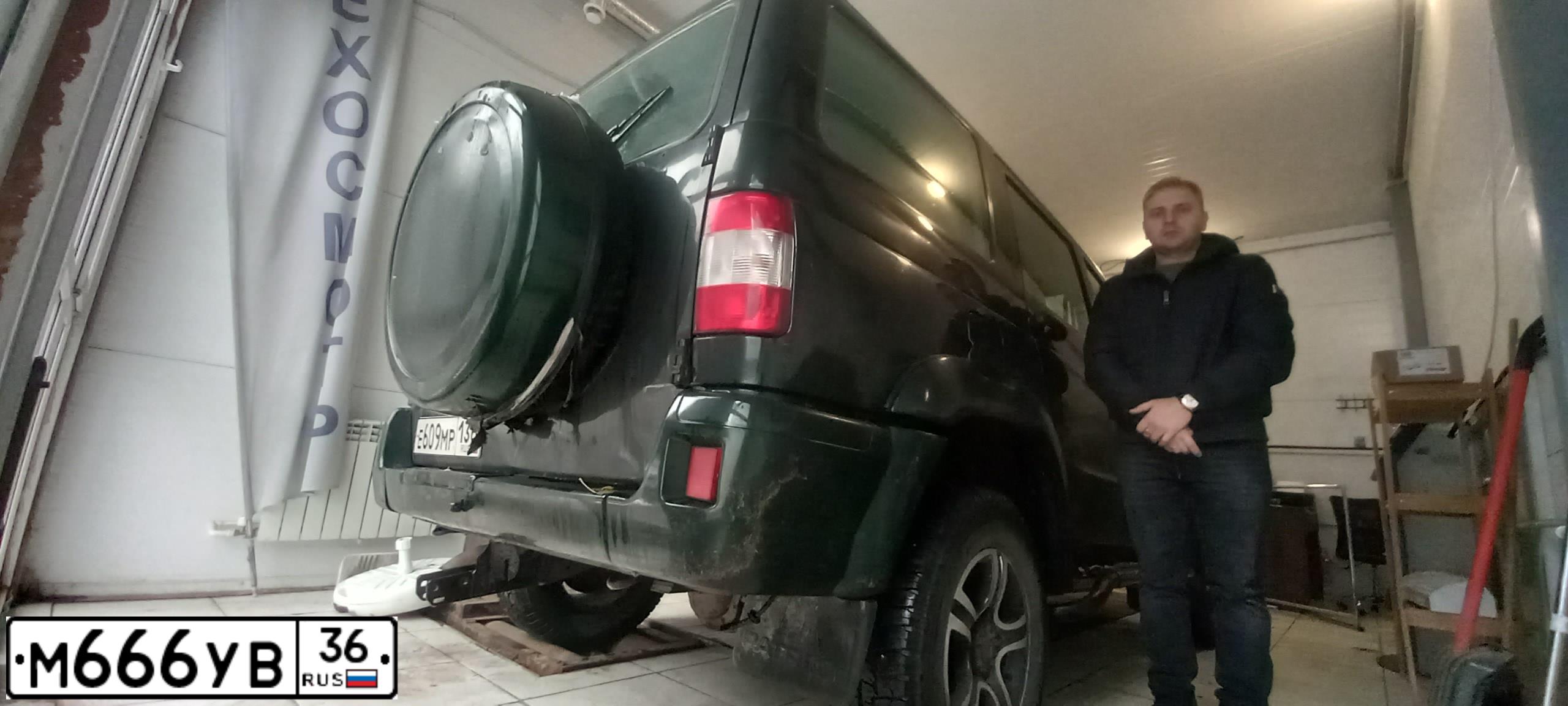 Фото автомобиля UAZ 3163 PATRIOT, 2008 — госномер М666УВ36. Цвет: ЗЕЛЕНЫЙ