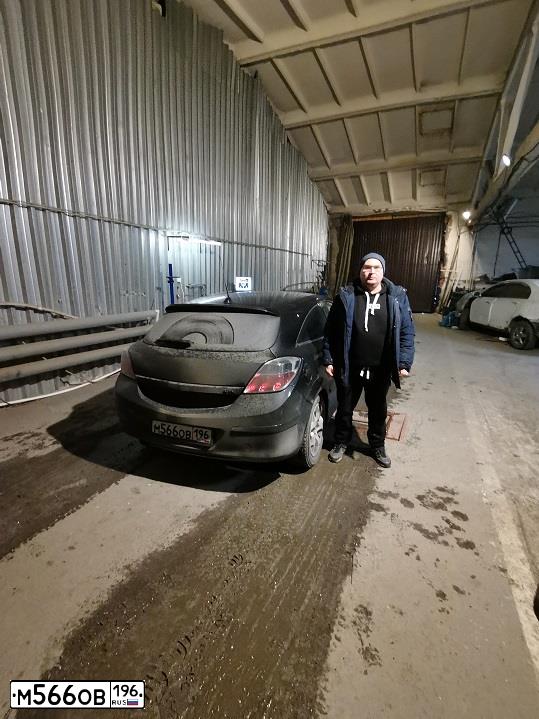 Фото автомобиля OPEL ASTRA, 2008 — госномер Т557КР774. Цвет: ЧЕРНЫЙ