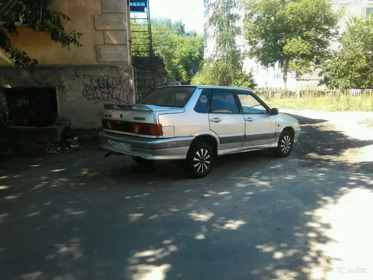 Фото автомобиля TOYOTA CAMRY, 2011 — госномер М002УН22. Цвет: ЧЕРНЫЙ