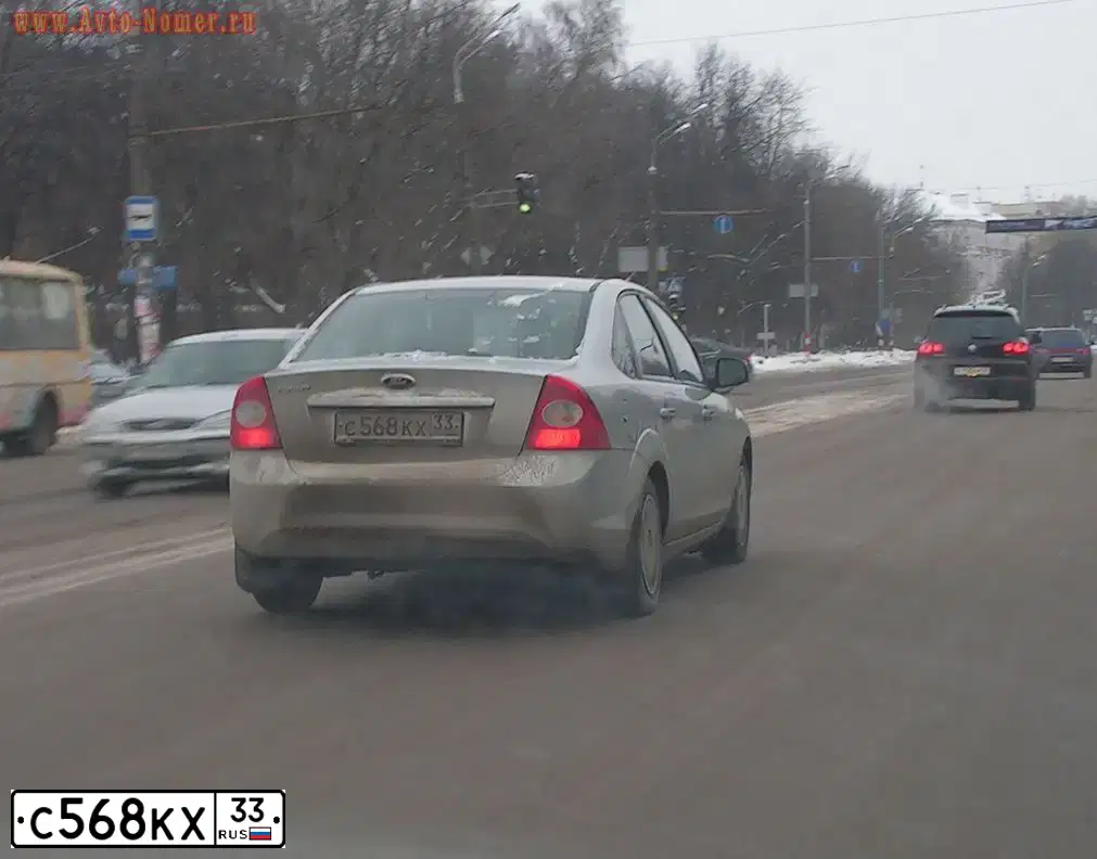 Фото автомобиля FORD FOCUS, 2009 — госномер У974НМ33. Цвет: СЕРЕБРИСТЫЙ