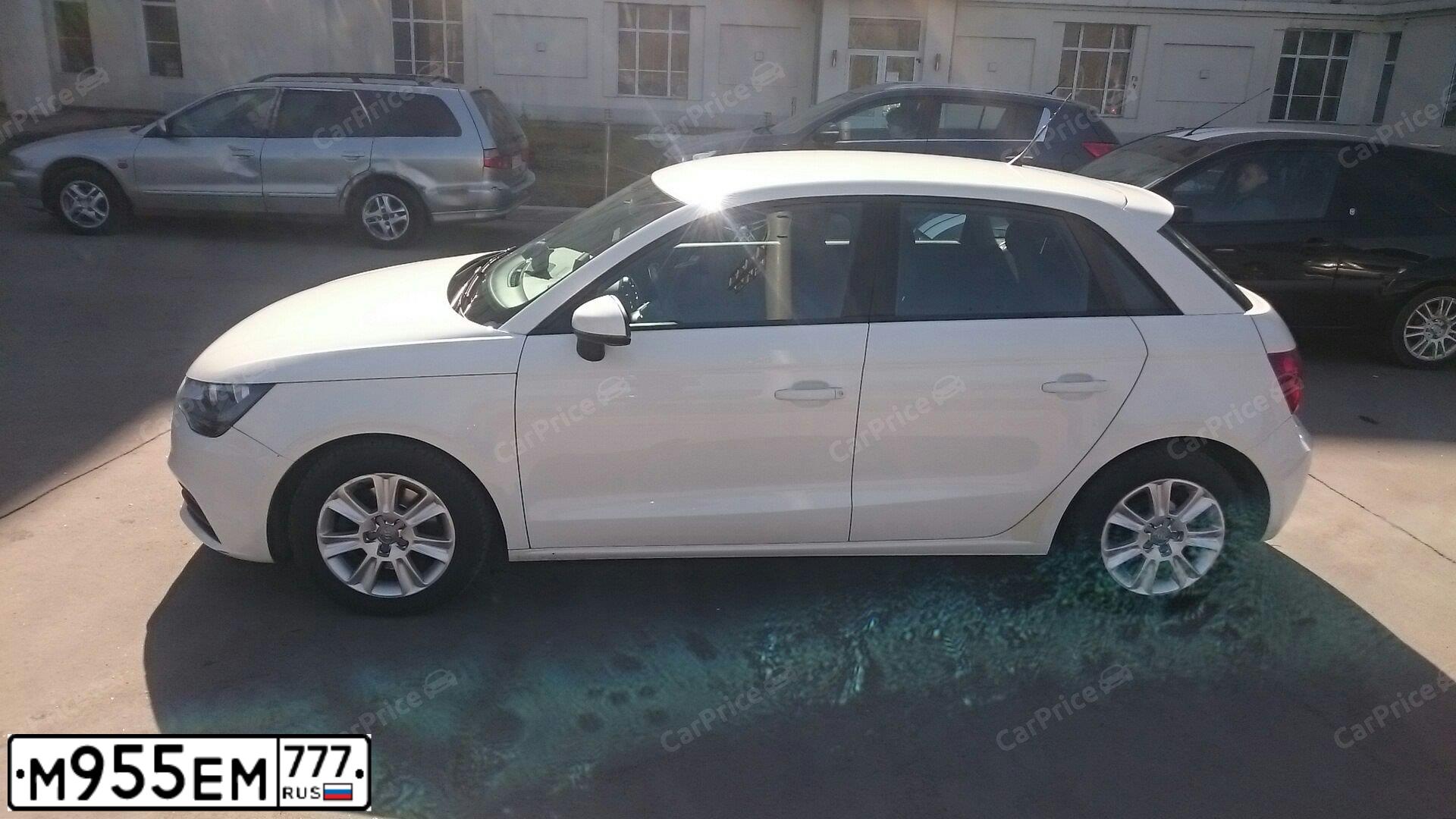 Фото автомобиля AUDI A3, 2019 — госномер С595АК550. Цвет: Красный