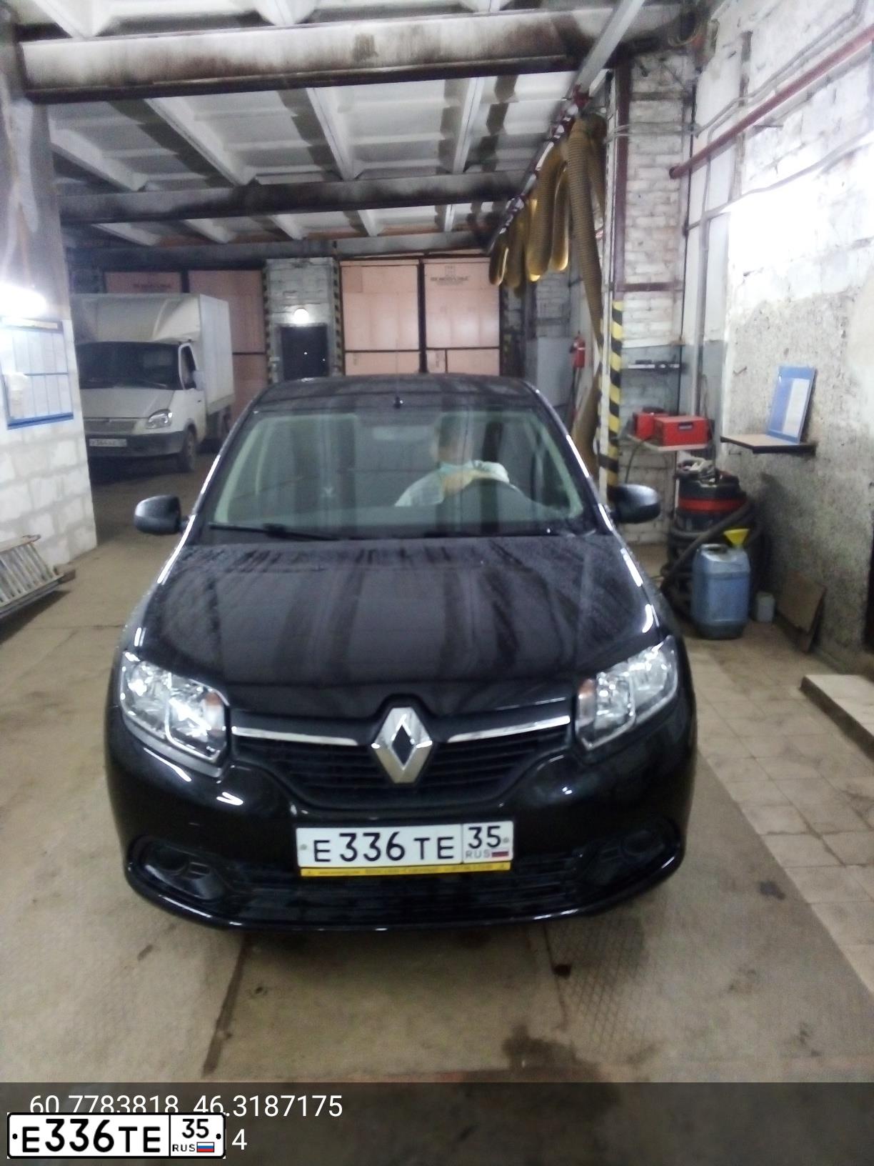 Фото автомобиля RENAULT LOGAN, 2016 — госномер Е336ТЕ35. Цвет: ЧЕРНЫЙ