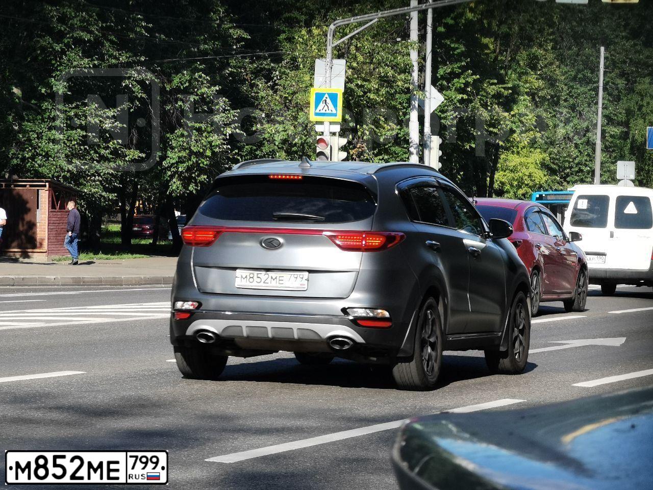 Фото автомобиля KIA SPORTAGE, 2018 — госномер М852МЕ799. Цвет: БЕЛЫЙ