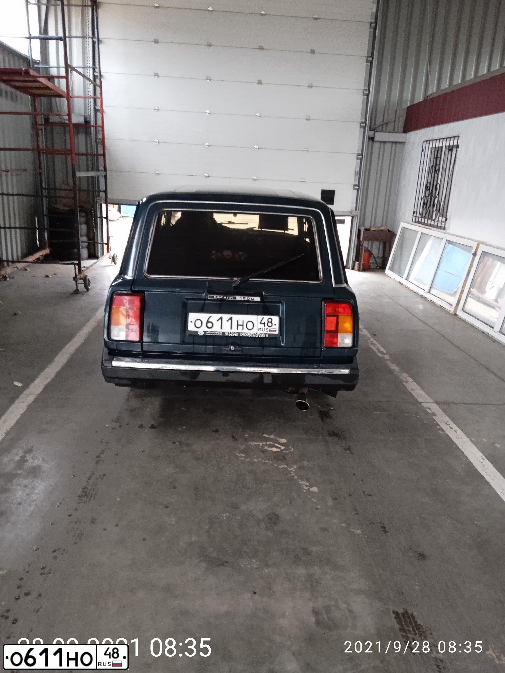 Фото автомобиля LADA 2104 LADA, 2007 — госномер О611НО48. Цвет: АВОКАДО