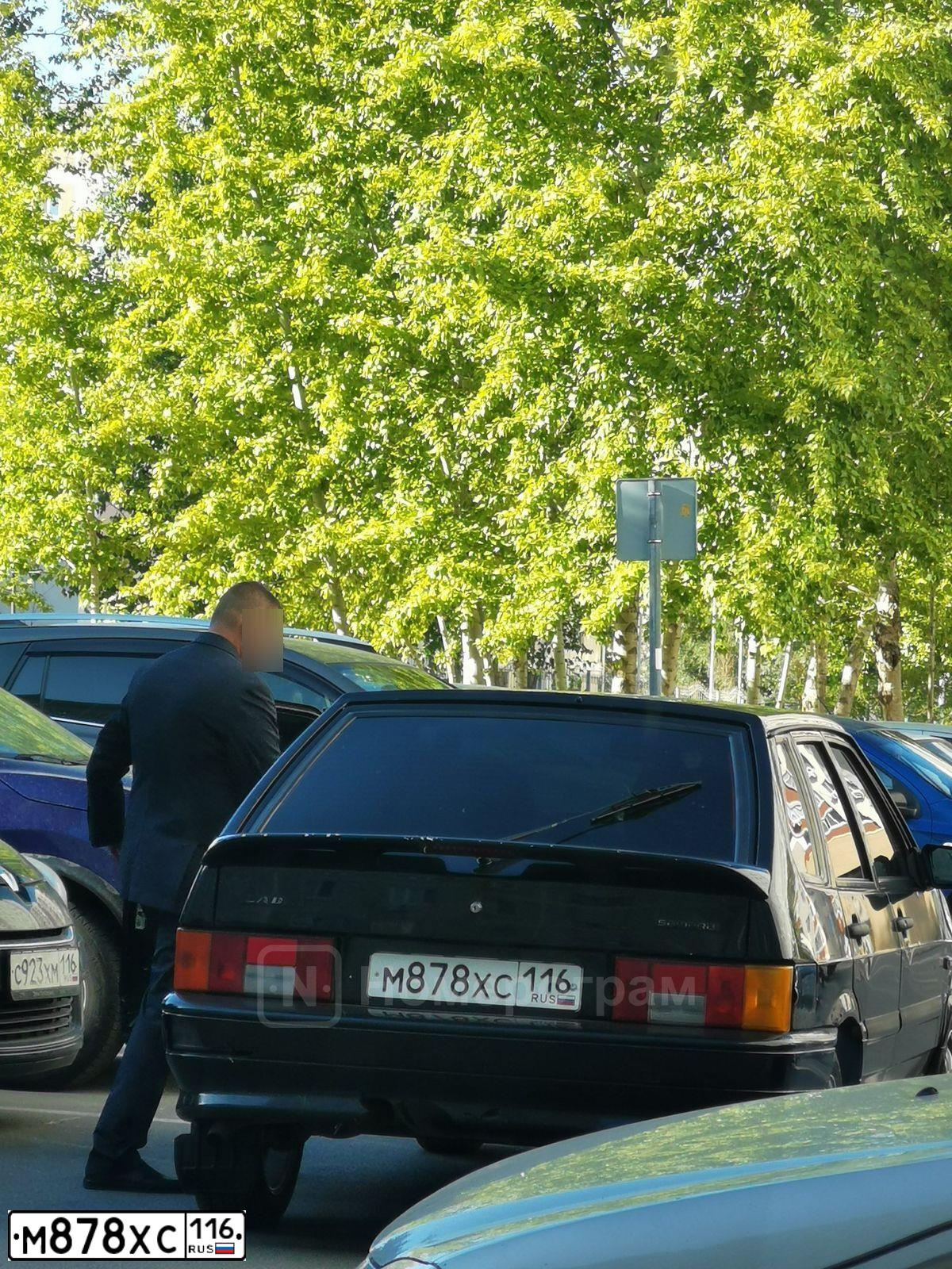 Фото автомобиля LADA 2114 SAMARA, 2010 — госномер М878ХС116. Цвет: СИНЕ-ЧЕРНЫЙ