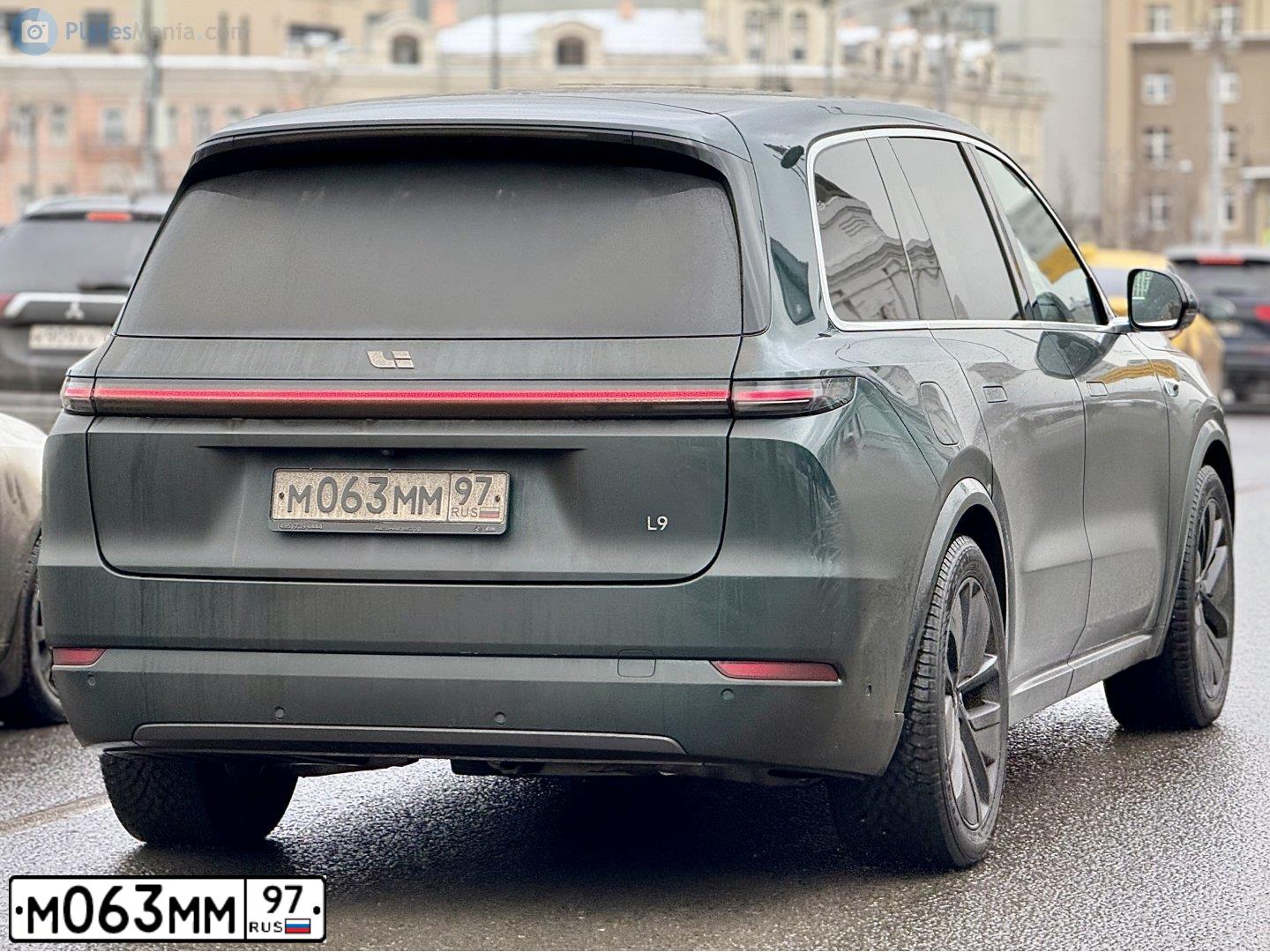 Фото автомобиля GAZ 3110 WOLGA, 2004 — госномер О005ОЕ777. Цвет: БУРАН