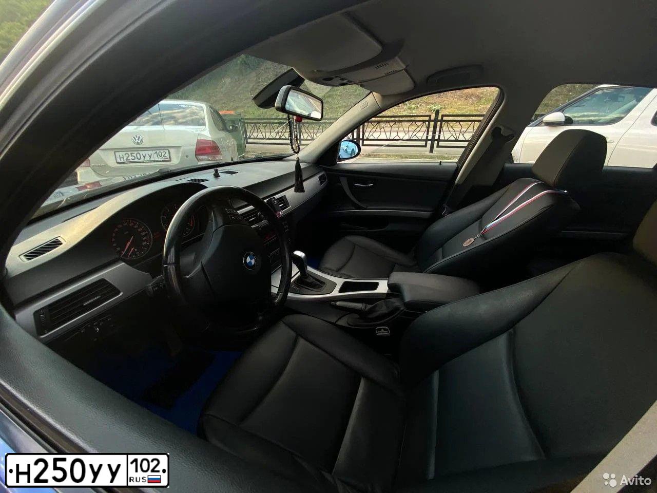 Фото автомобиля VOLKSWAGEN POLO, 2012 — госномер Н250УУ102. Цвет: Серебристо-Желтый