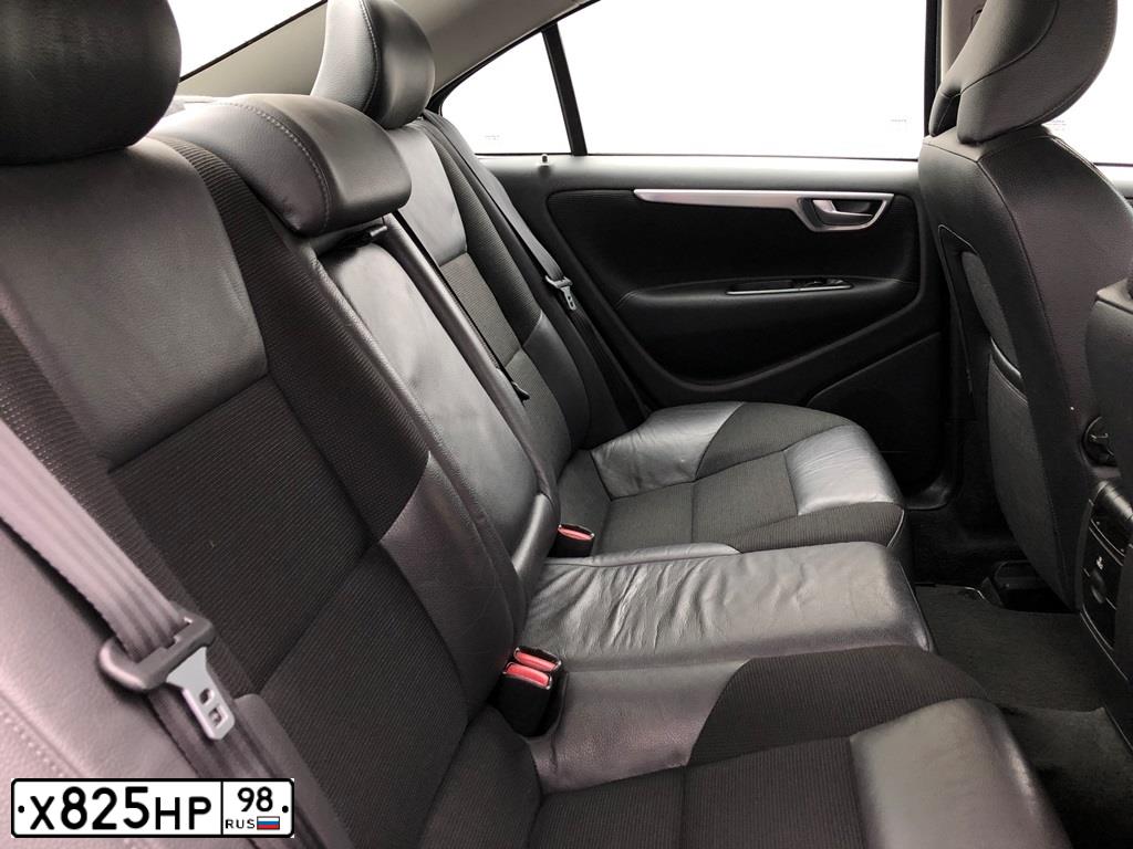 Фото автомобиля VOLVO S60, 2008 — госномер Х324УВ33