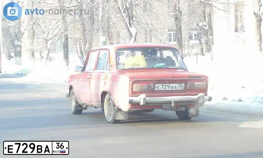 Фото автомобиля LADA 2106, 1995 — госномер Е729ВА36. Цвет: РУБИН