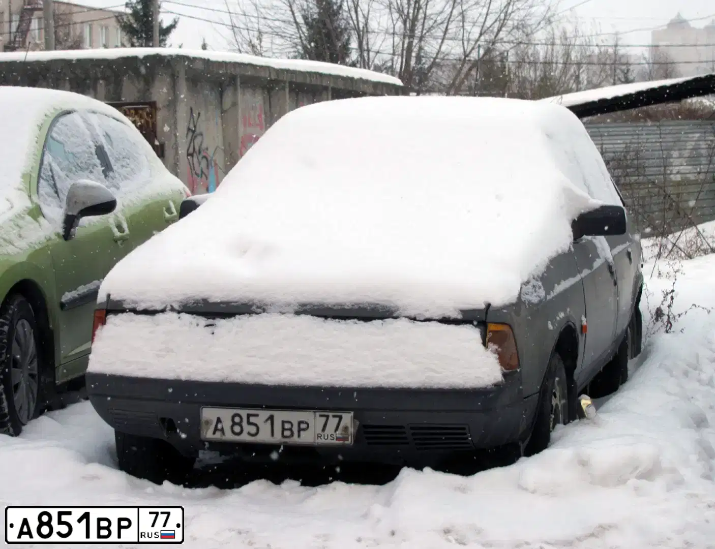 Фото автомобиля AZLK MOSKWITSCH 2141, 1994 — госномер А851ВР77. Цвет: СВЕТЛО-КОРИЧНЕВЫЙ