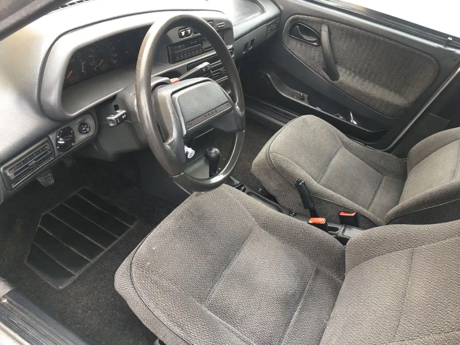 Фото автомобиля LADA 2115 SAMARA, 2005 — госномер А875ЕС147. Цвет: Серебристый