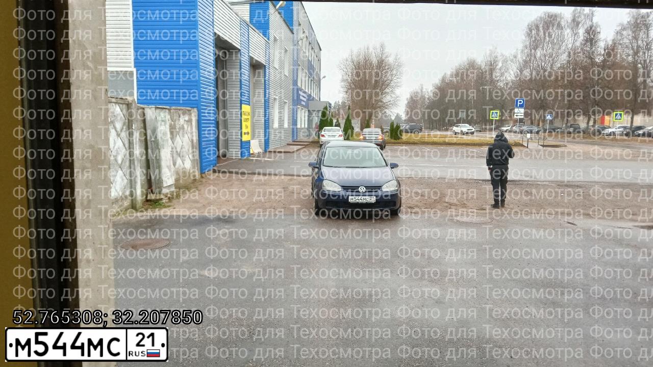 Фото автомобиля MERCEDES GL-KLASSE, 2013 — госномер С347АХ16. Цвет: БЕЛЫЙ