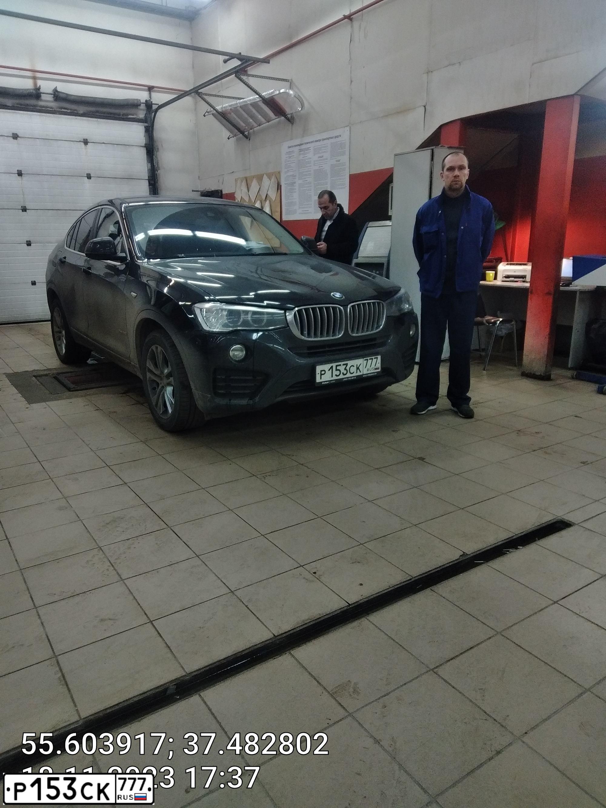 Фото автомобиля BMW X4, 2016 — госномер М494ВТ977. Цвет: ЧЕРНЫЙ