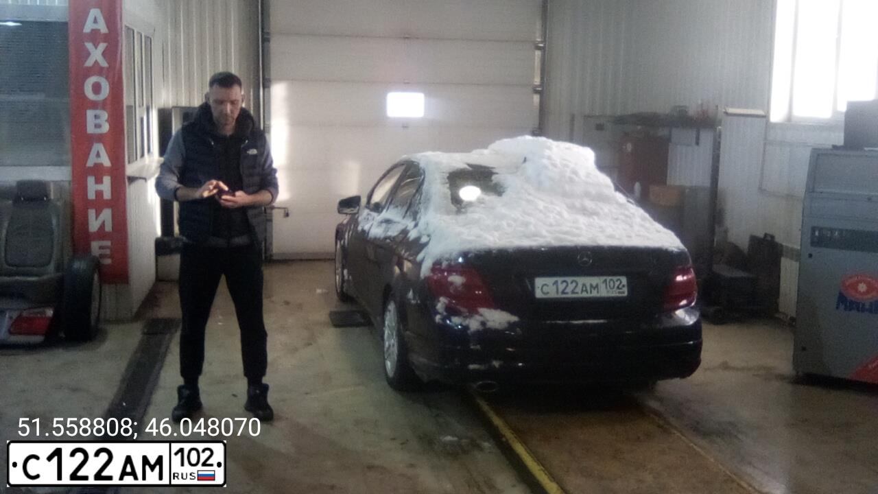 Фото автомобиля MERCEDES C-KLASSE, 2010 — госномер В077РТ102. Цвет: ЧЕРНЫЙ