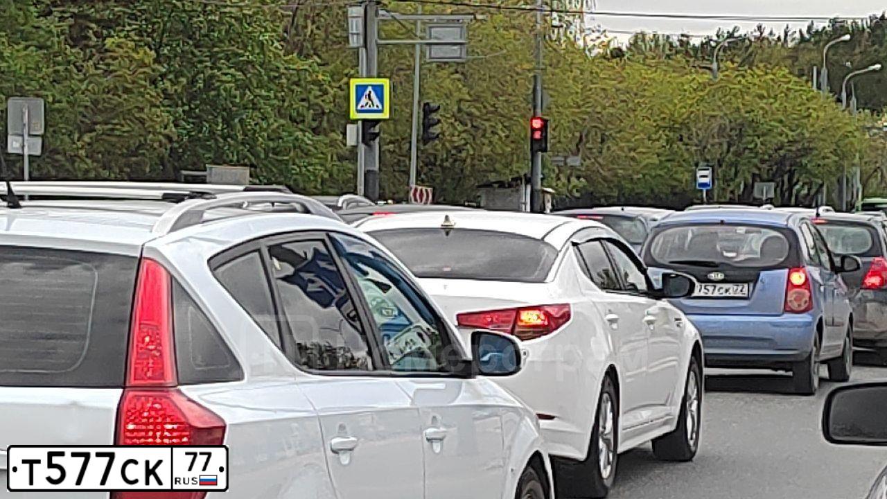 Фото автомобиля KIA RIO, 2012 — госномер С905ОС198. Цвет: Белый