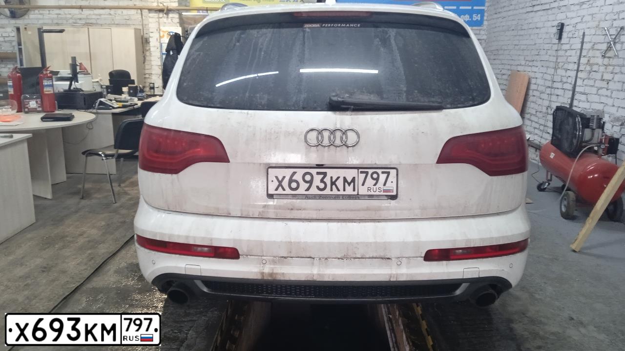 Фото автомобиля AUDI Q7, 2009 — госномер С101ХТ197. Цвет: Белый
