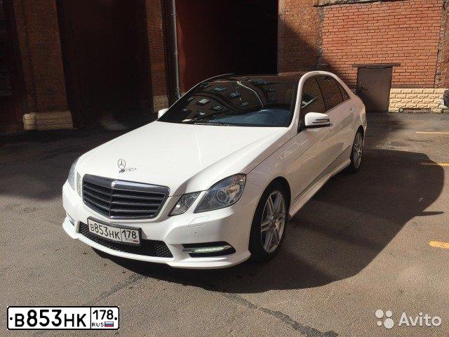 Фото автомобиля MERCEDES E-KLASSE, 2012 — госномер У050КА136. Цвет: Белый