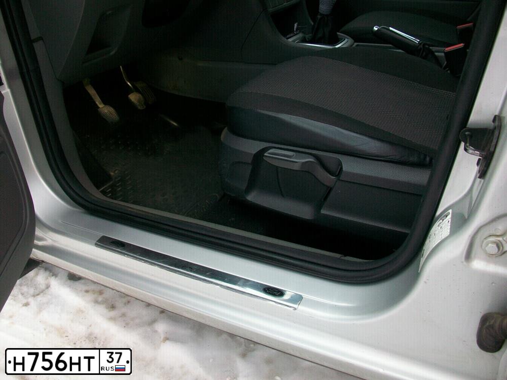 Фото автомобиля LADA 2109 SAMARA, 2003 — госномер Н756НТ37. Цвет: ТЕМНО-ЗЕЛЕНЫЙ