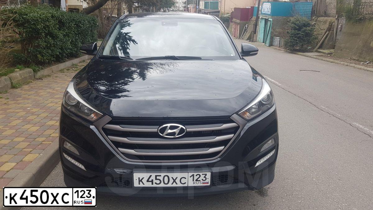 Фото автомобиля HYUNDAI TUCSON, 2015 — госномер Е637ЕК01. Цвет: ЧЕРНЫЙ