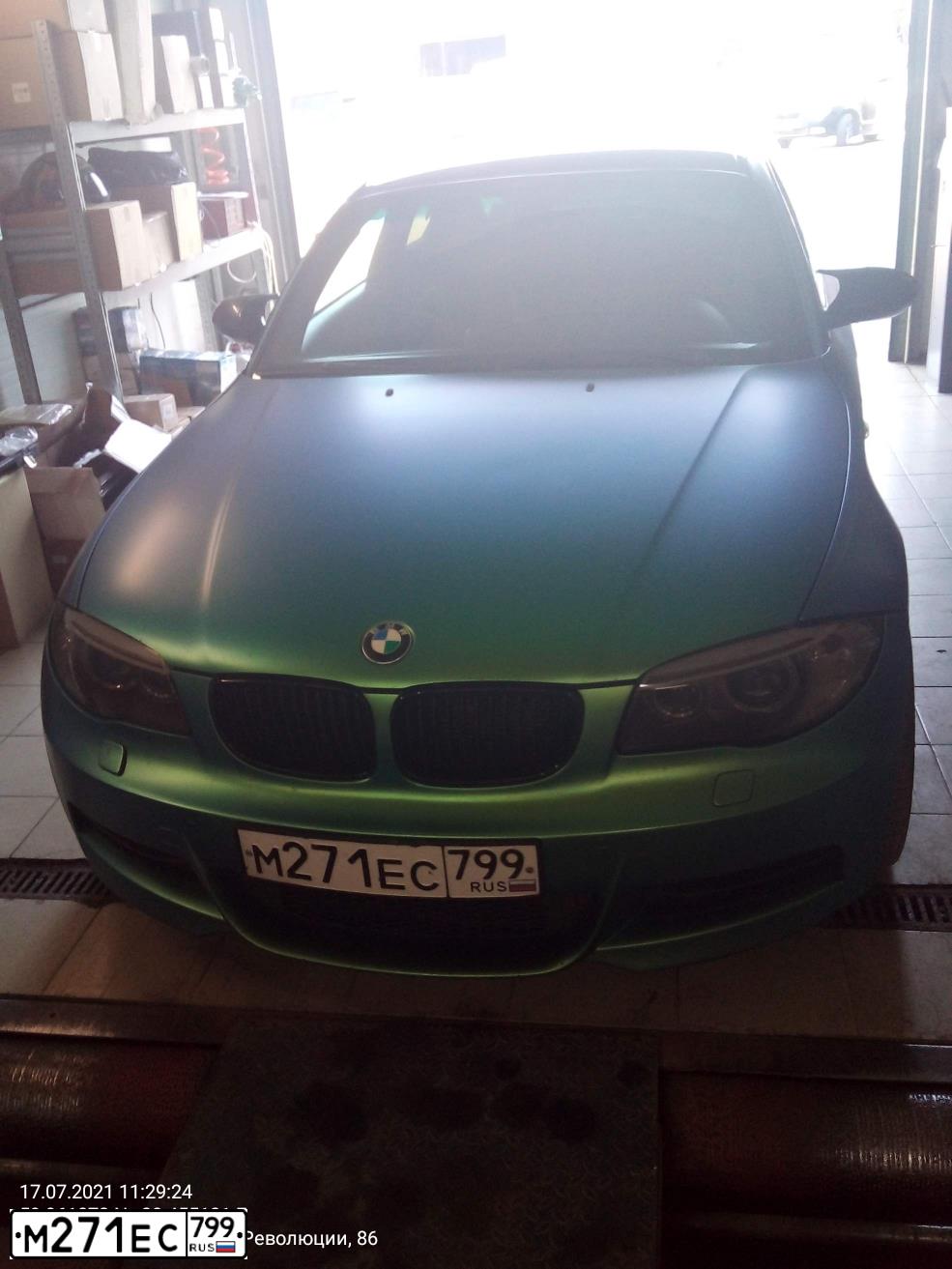 Фото автомобиля BMW 1ER, 2011 — госномер Х080МХ797