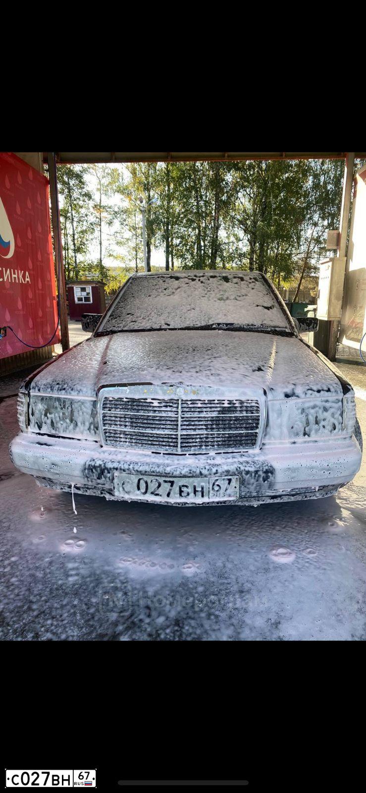 Фото автомобиля MERCEDES C-KLASSE, 1989 — госномер С027ВН67. Цвет: ЧЕРНЫЙ