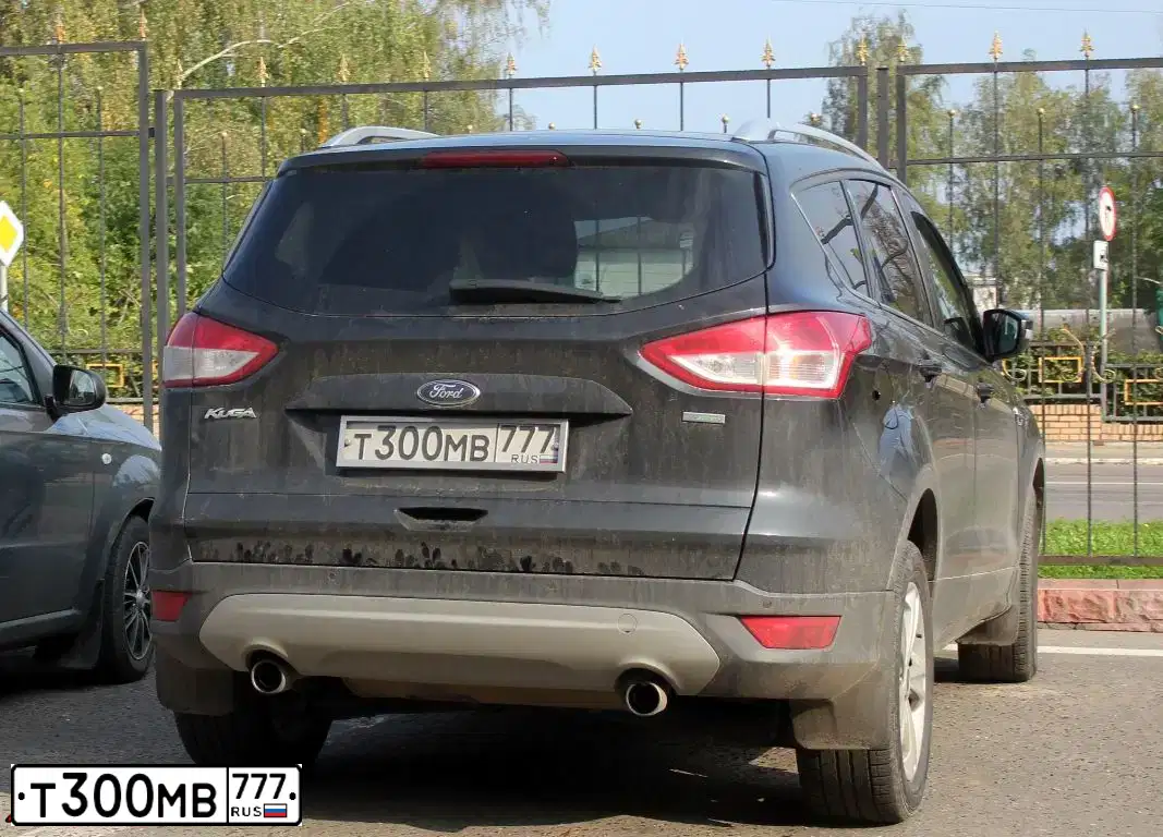 Фото автомобиля FORD KUGA, 2014 — госномер Х778АВ790. Цвет: ЧЕРНЫЙ