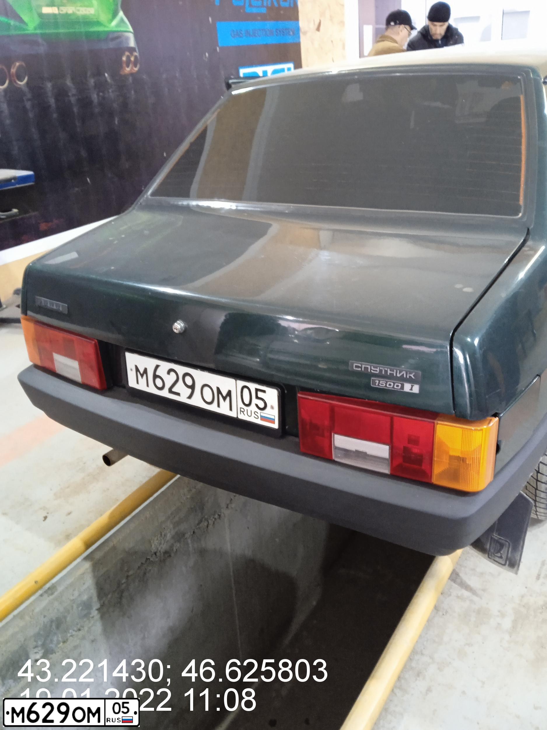 Фото автомобиля LADA 2109 SAMARA, 2003 — госномер М629ОМ05. Цвет: Темно-зеленый