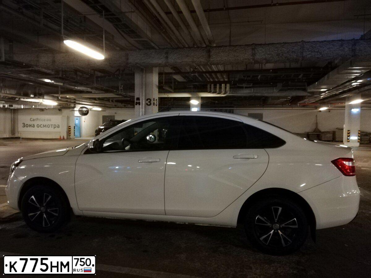 Фото автомобиля LADA VESTA, 2016 — госномер У875ВТ44. Цвет: Белый
