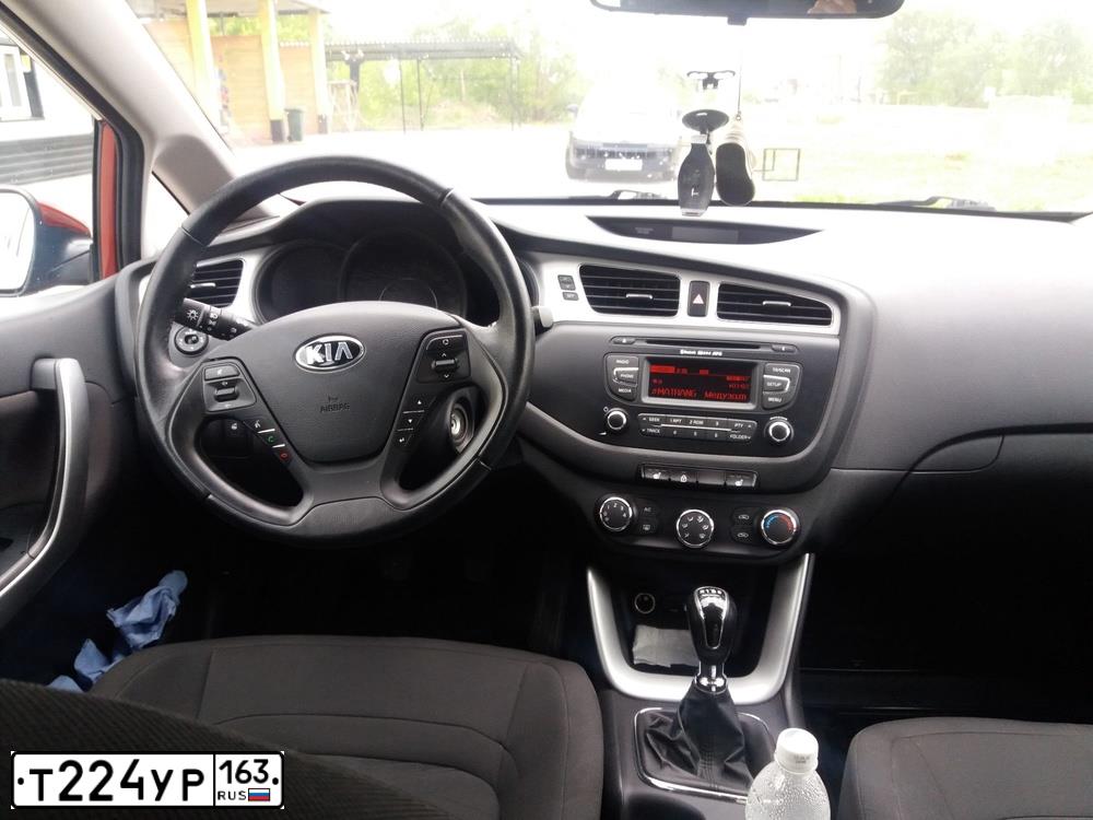 Фото автомобиля KIA CEE'D, 2013 — госномер К613НМ21. Цвет: Красный