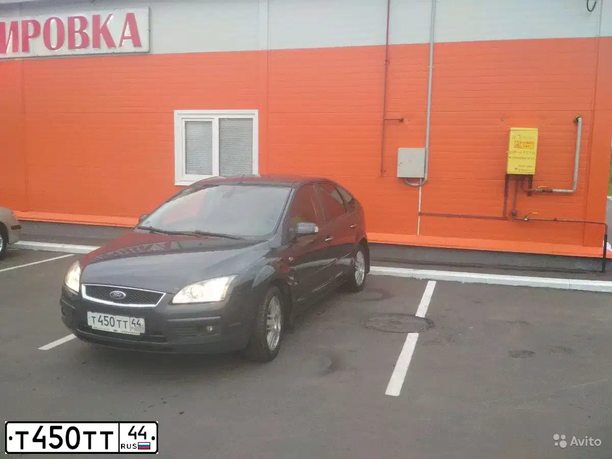 Фото автомобиля FORD FOCUS, 2007 — госномер М484ХА44. Цвет: ТЕМНО-СЕРЫЙ