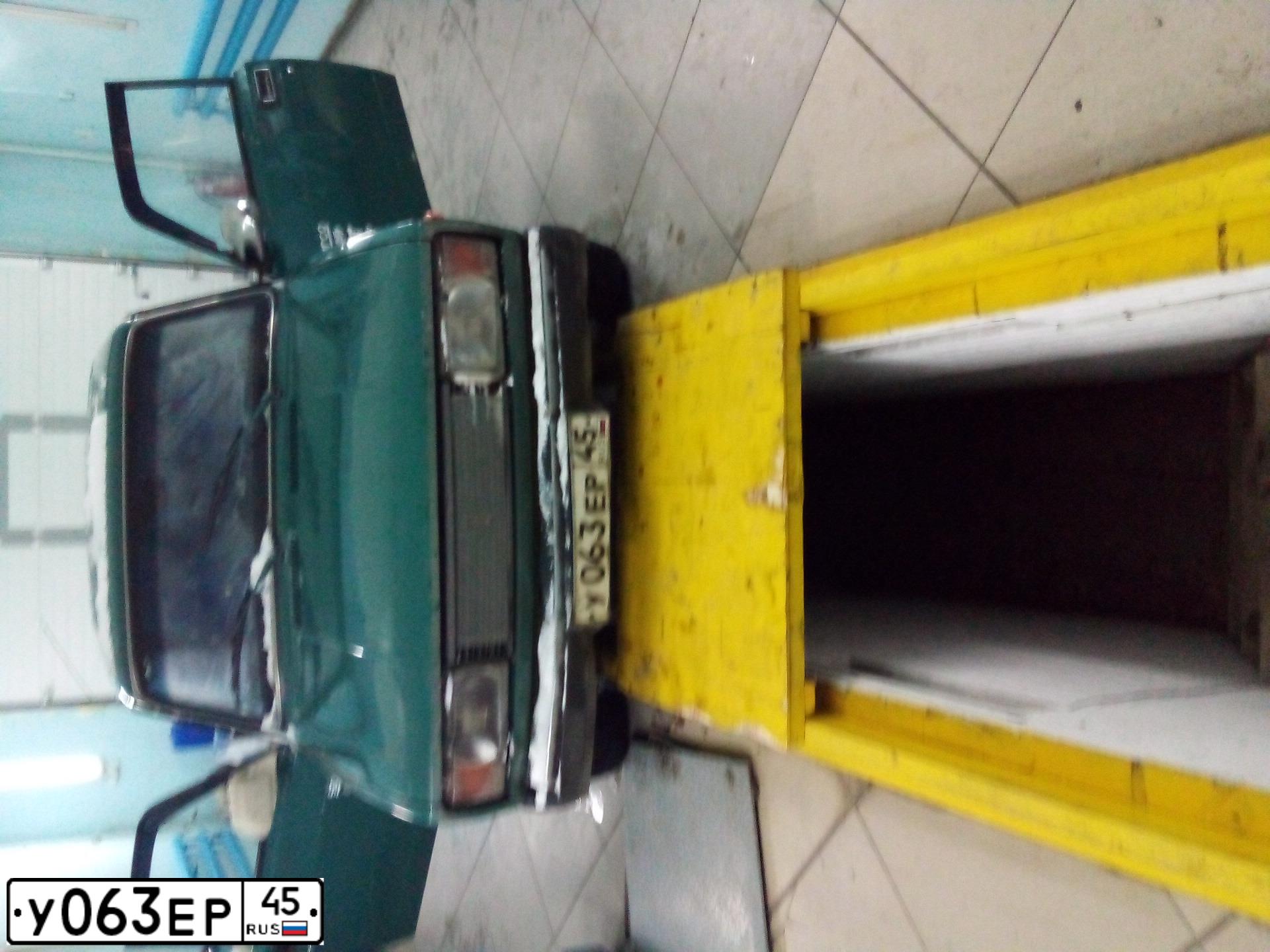 Фото автомобиля MITSUBISHI LANCER, 2008 — госномер У603ЕР45. Цвет: ЧЕРНЫЙ