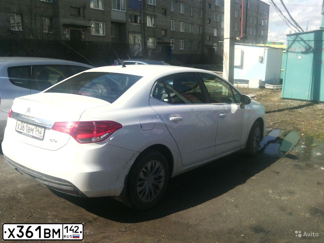 Фото автомобиля CITROEN C4, 2013 — госномер С893КН142. Цвет: Белый