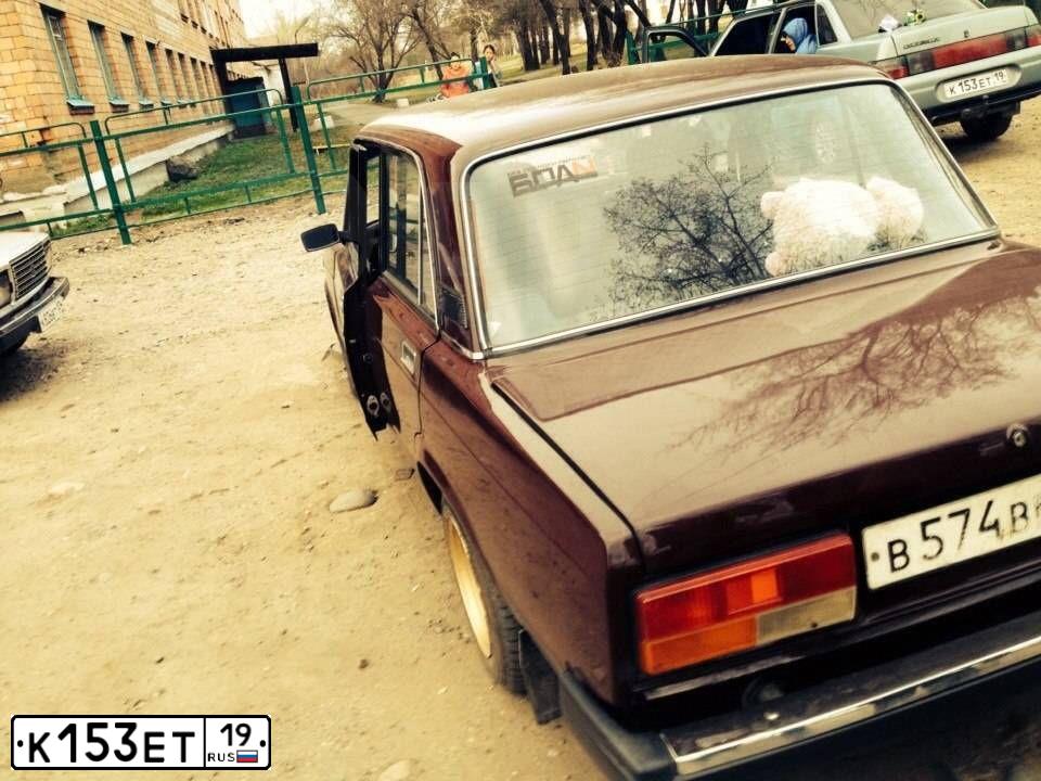 Фото автомобиля LADA 2110, 2002 — госномер К153ЕТ19. Цвет: ЗОЛОТИСТО-СЕРЫЙ