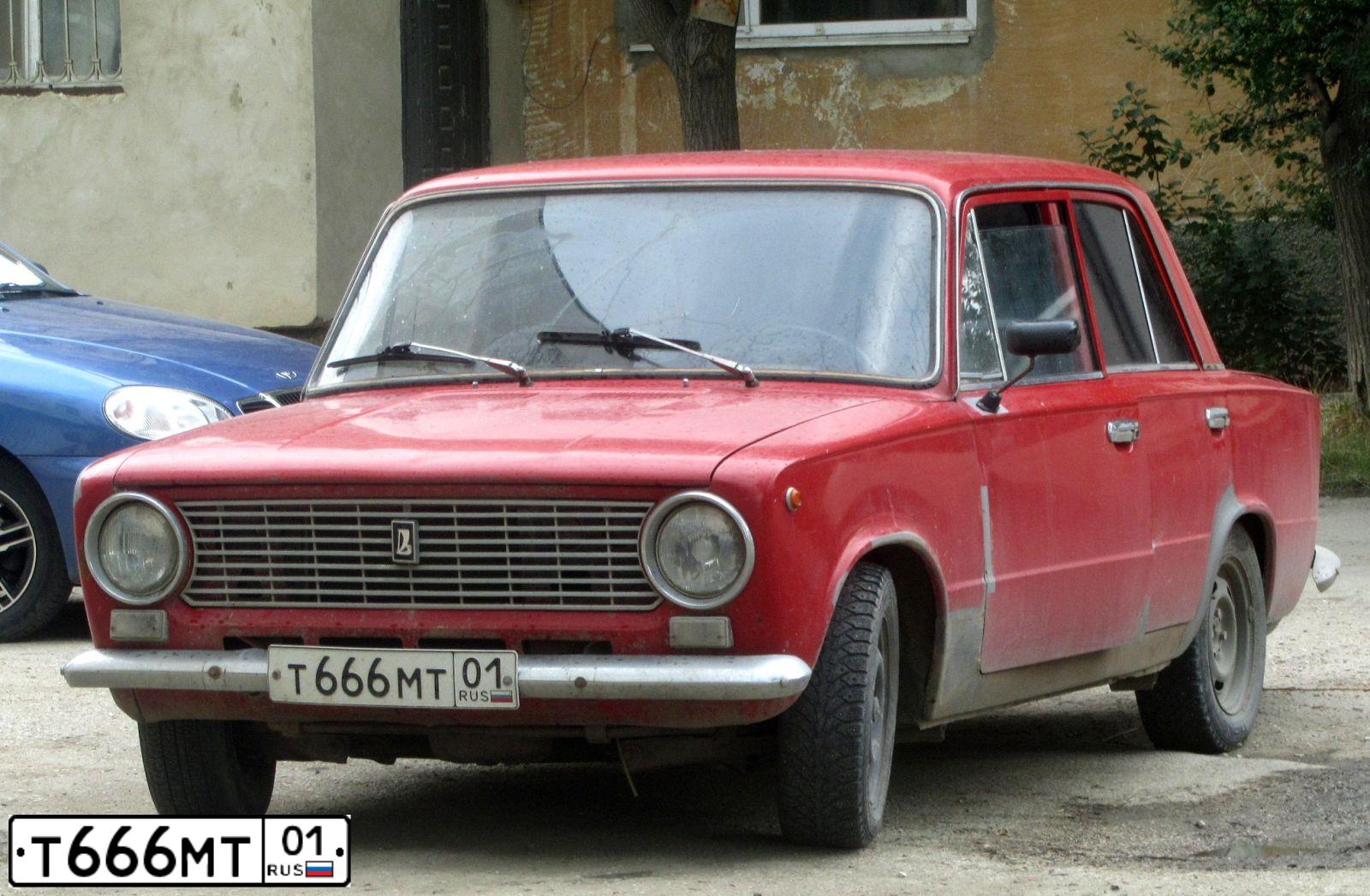 Фото автомобиля LADA 2114 SAMARA, 2007 — госномер Т666МТ01. Цвет: ГРАФИТОВЫЙ МЕТАЛЛИК