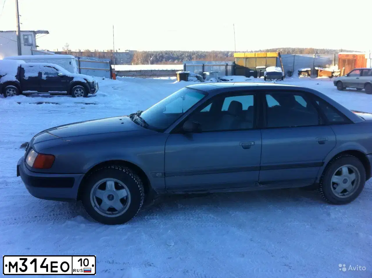 Фото автомобиля AUDI 100, 1994 — госномер М314ЕО10. Цвет: СЕРЫЙ