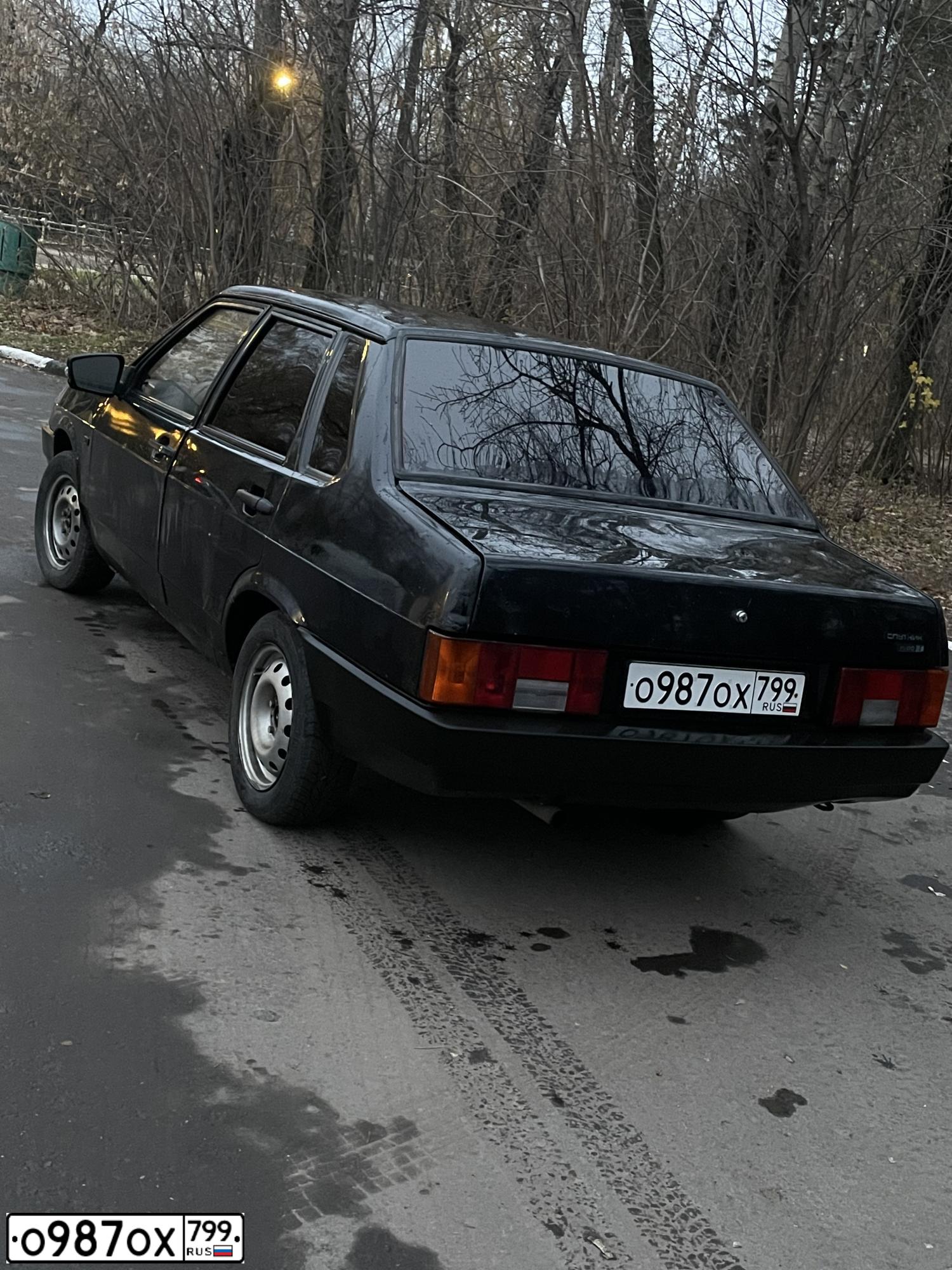 Фото автомобиля LADA 2109 SAMARA, 2003 — госномер О987ОХ799. Цвет: ЧЕРНЫЙ