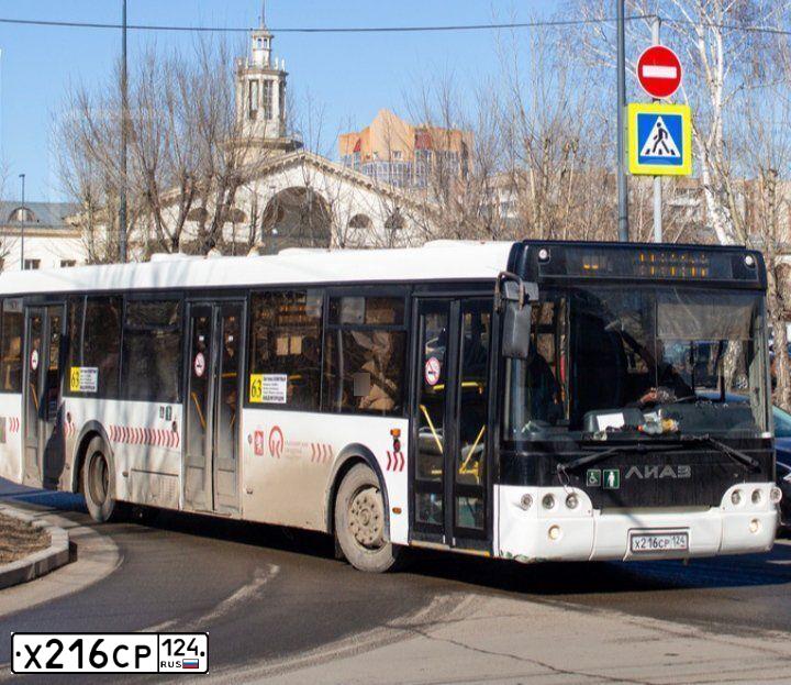 Фото автомобиля LIAZ 5292, 2012 — госномер Х216СР124. Цвет: БЕЛЫЙ