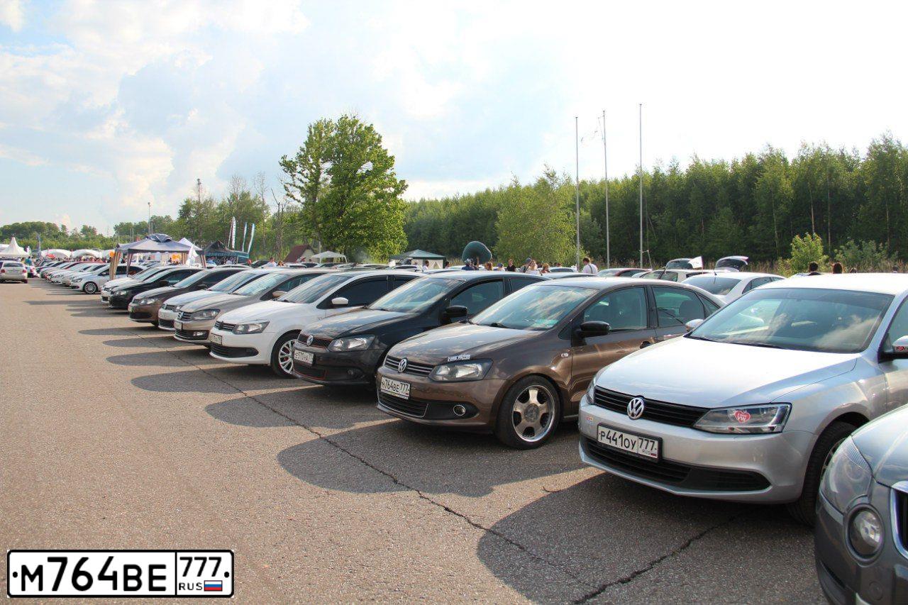Фото автомобиля VOLKSWAGEN PASSAT, 2009 — госномер М764ВЕ777