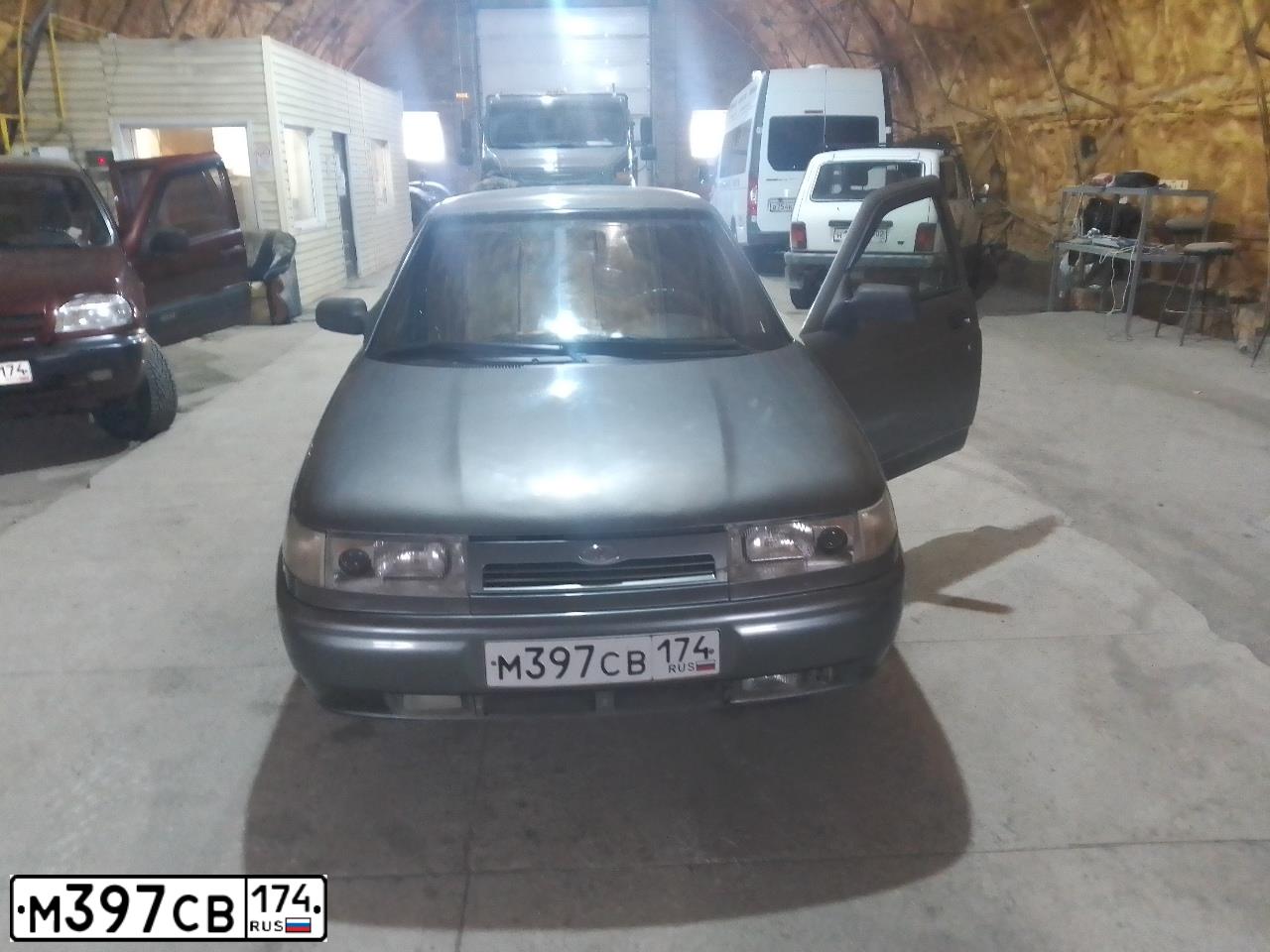 Фото автомобиля LADA 2110, 2007 — госномер О933АК185. Цвет: СРЕД СЕР-ЗЕЛЕН МЕТ