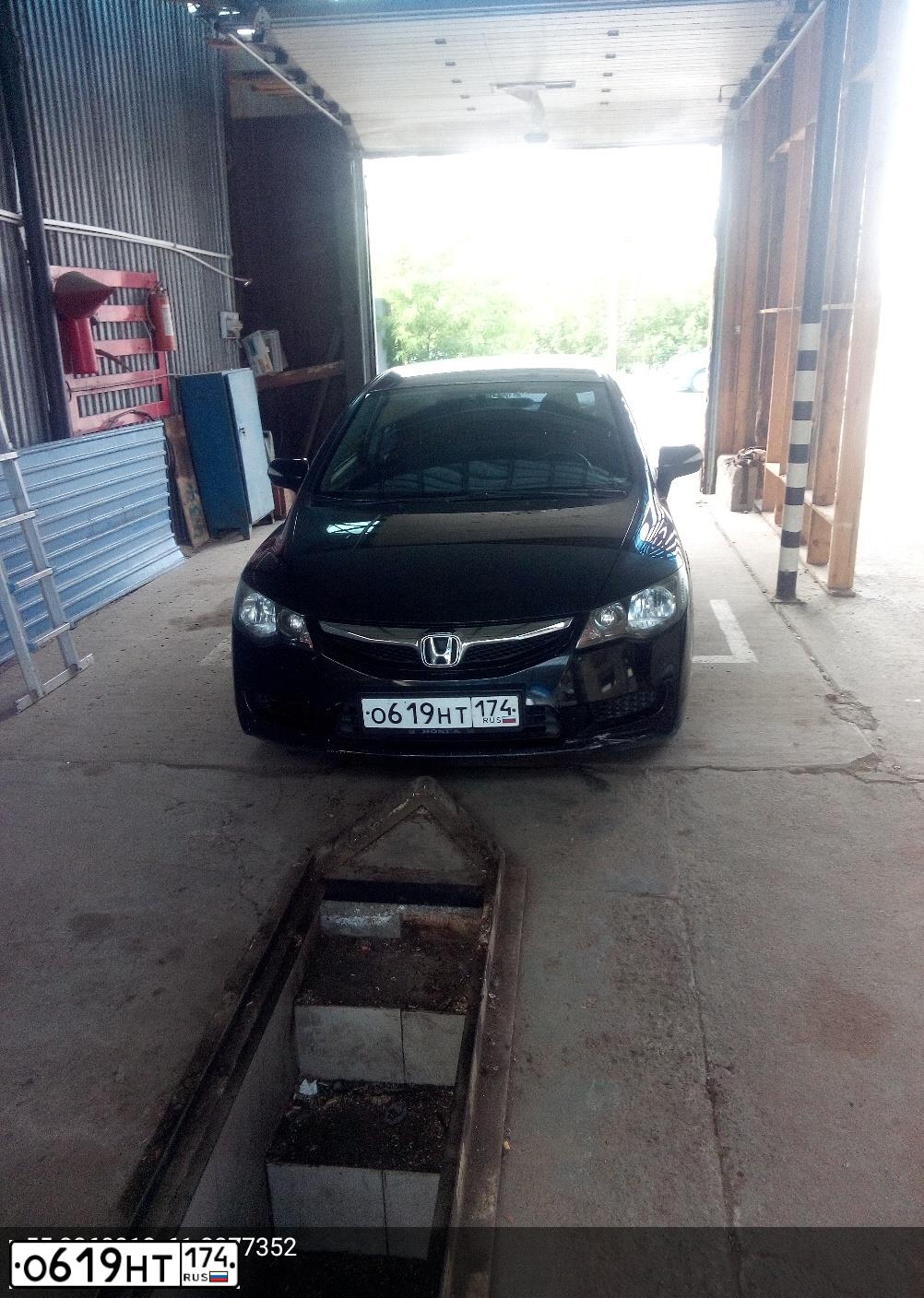 Фото автомобиля HONDA CIVIC, 2011 — госномер О619НТ174. Цвет: ЧЕРНЫЙ